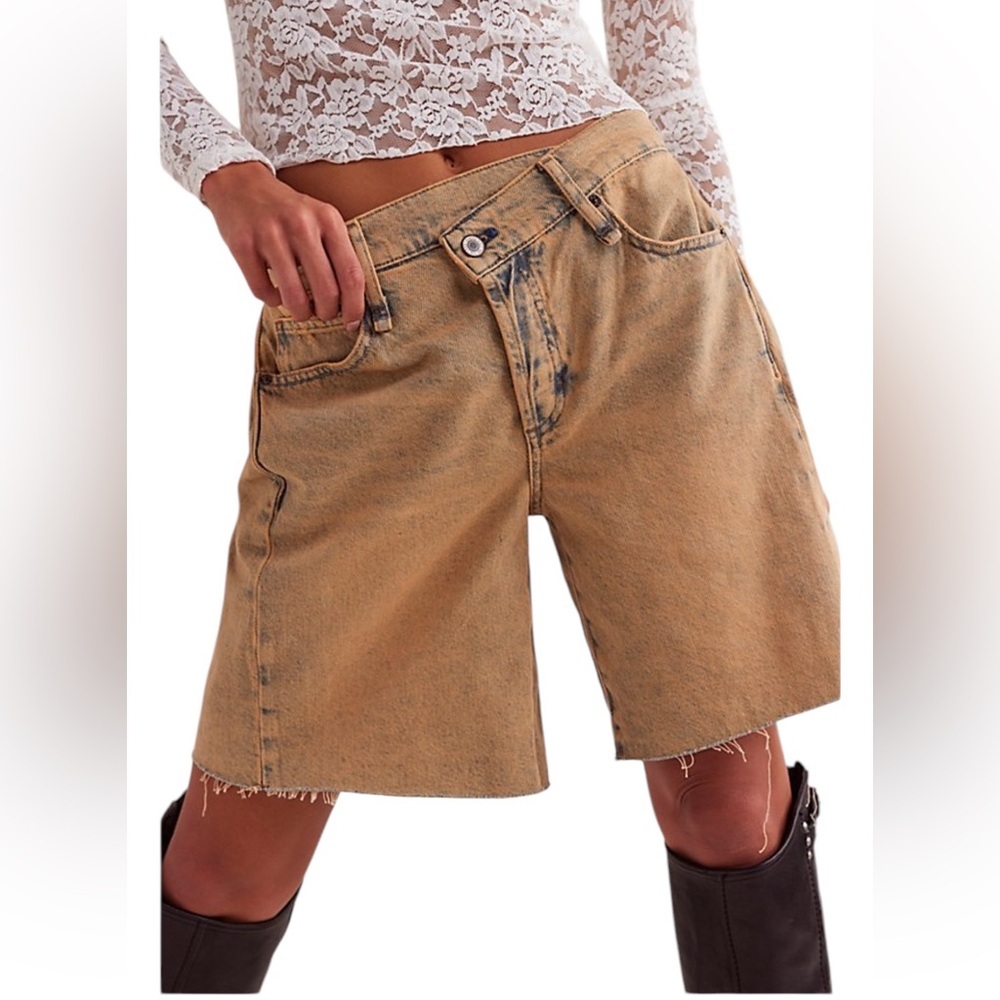Free People We The Free Boomerang Womens Long Shorts High rise Raw Hem Size 24